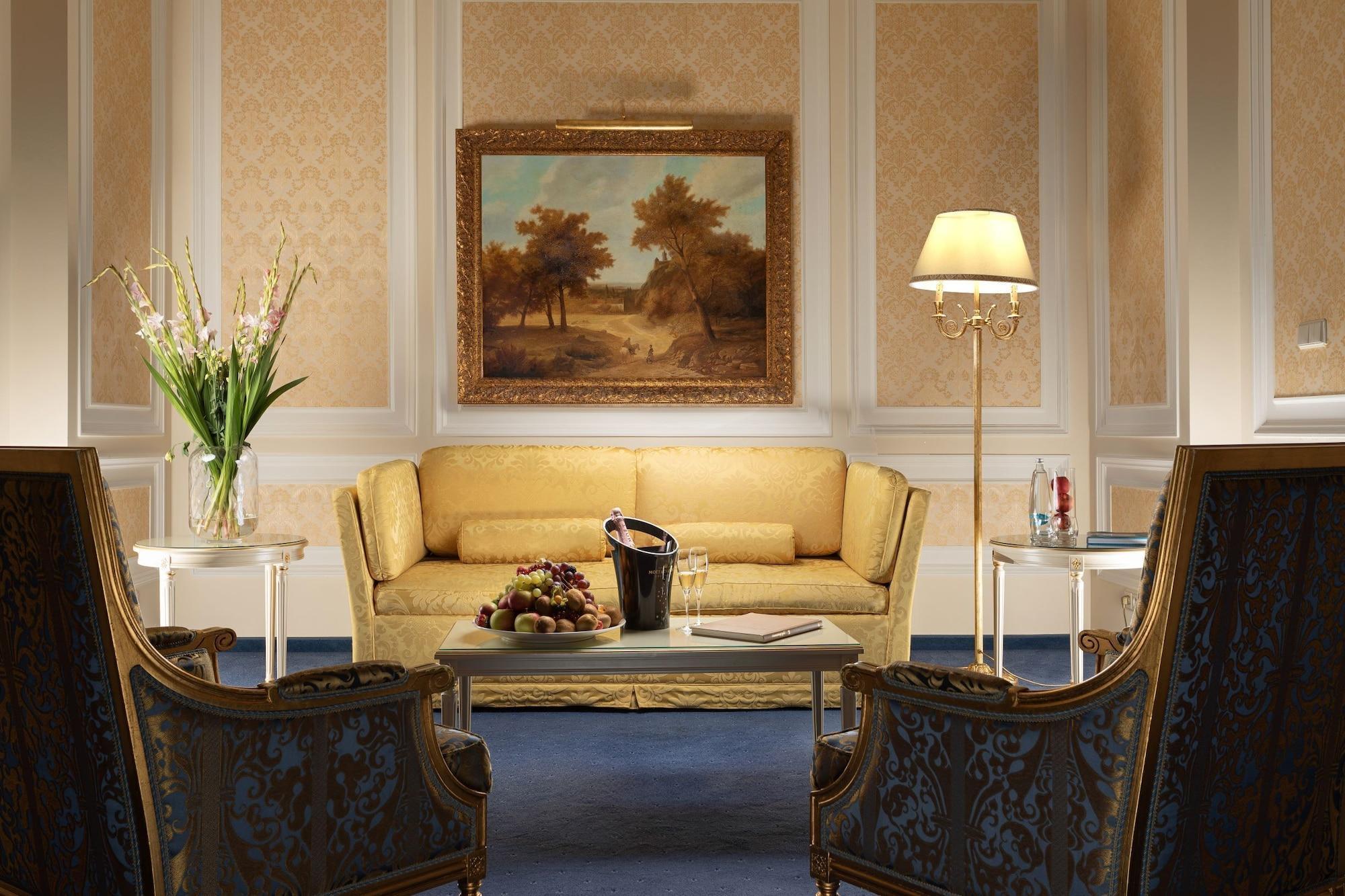 Отель Savoy Westend