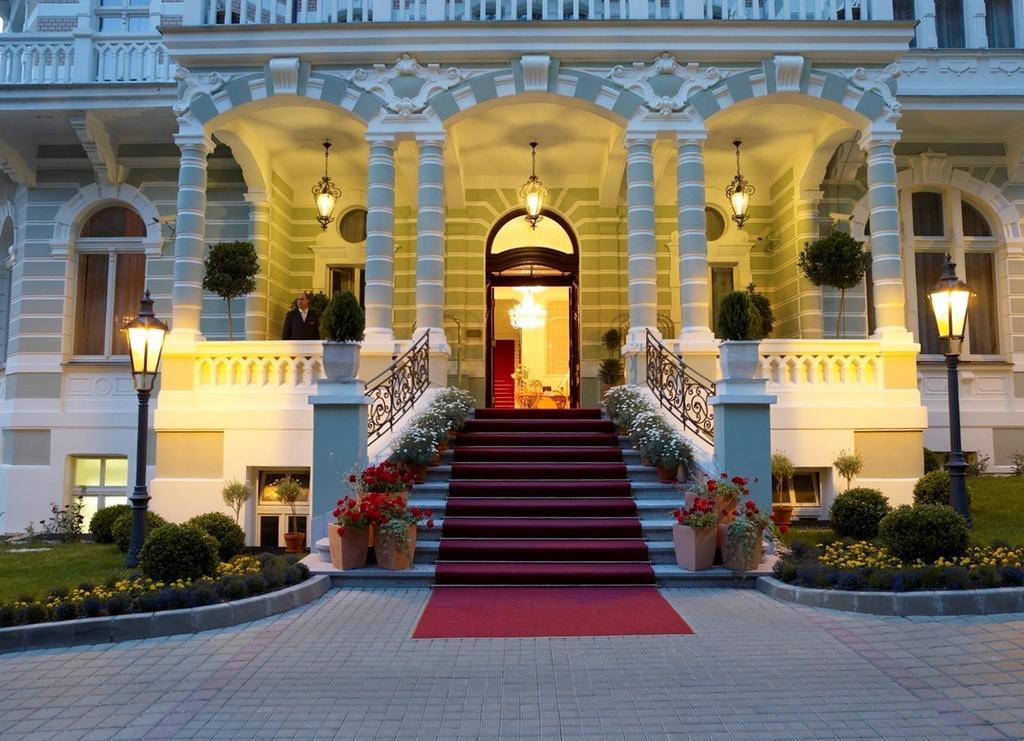 Hotel Savoy Westend 5*