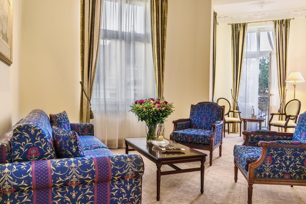 Savoy Westend